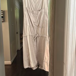 Beige Sleeveless Romper with Pocket